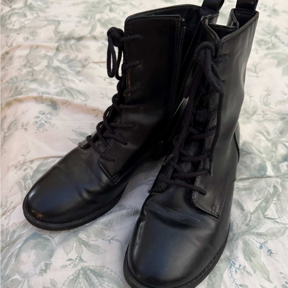 🖤Black Faux Leather Women's Boots🖤
